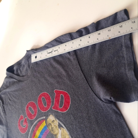 Men's Gray Good Vibes Mister Rodgers Graphic Short Sleeved T Shirt M - Picture 7 of 8